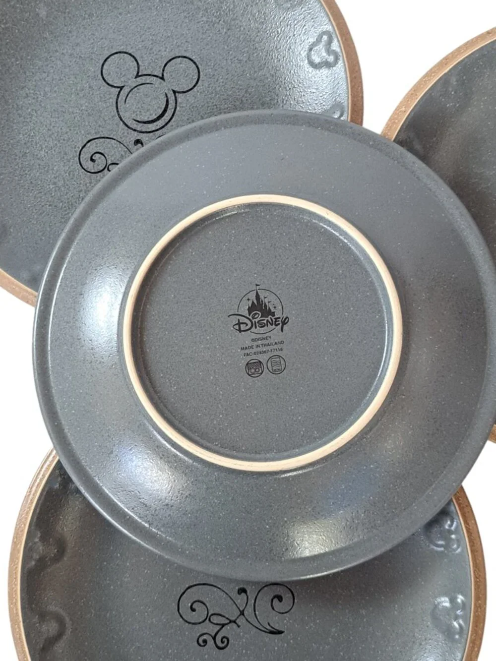 DISNEY PARKS SILHOUETTE LOGO ICON GRAY 8